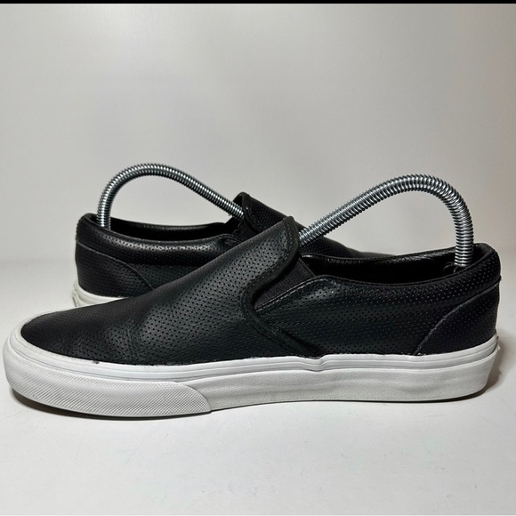 VANS Black Perforate Leather SlipOn skate Shoe 721278 Men 8 Women 9.5 (194 Box23 - Picture 3 of 8